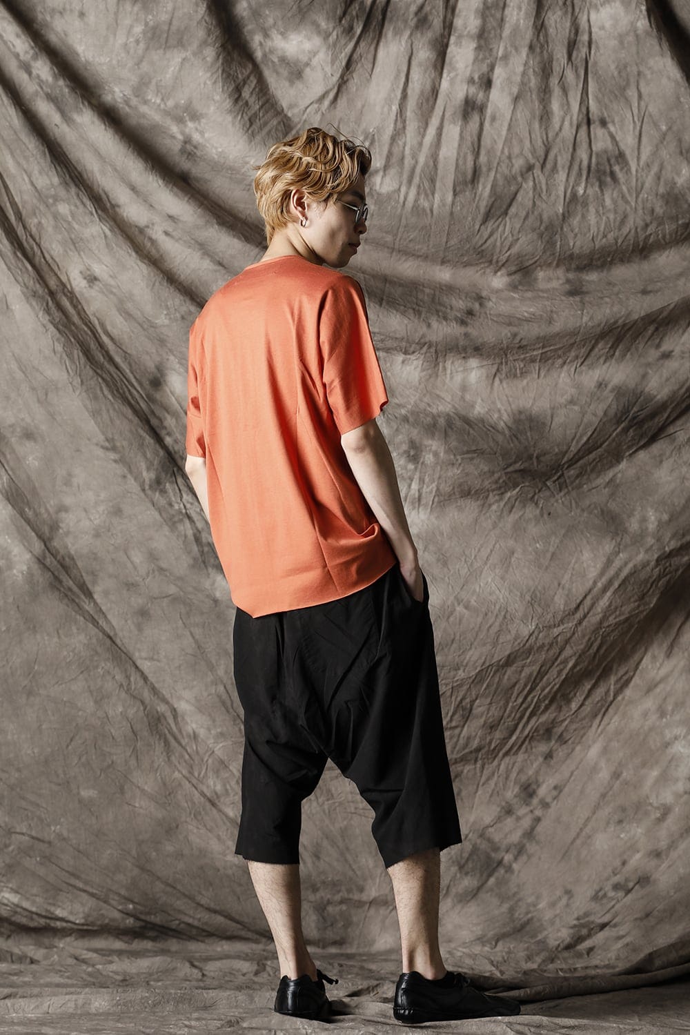 UNISEX WOVEN HENRY NECK T-SHIRT Physalis Orange