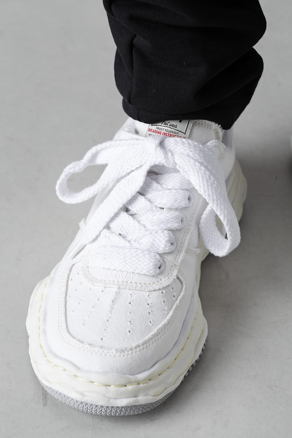 -ウェイン ロー- オリジナルソール ウォッシュド キャンバス ロートップ スニーカー White