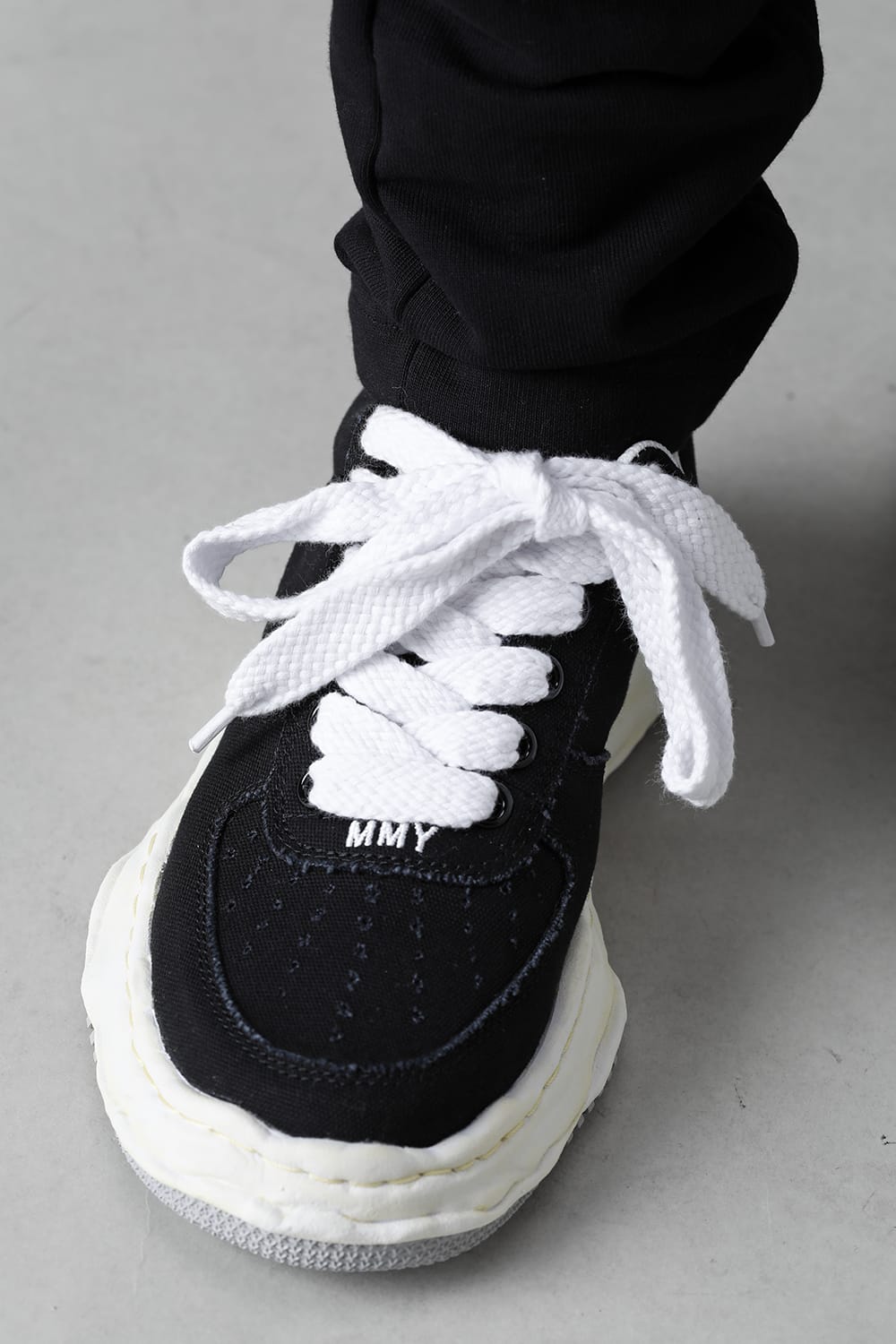 -ウェイン ロー- オリジナルソール ウォッシュド キャンバス ロートップ スニーカー Black