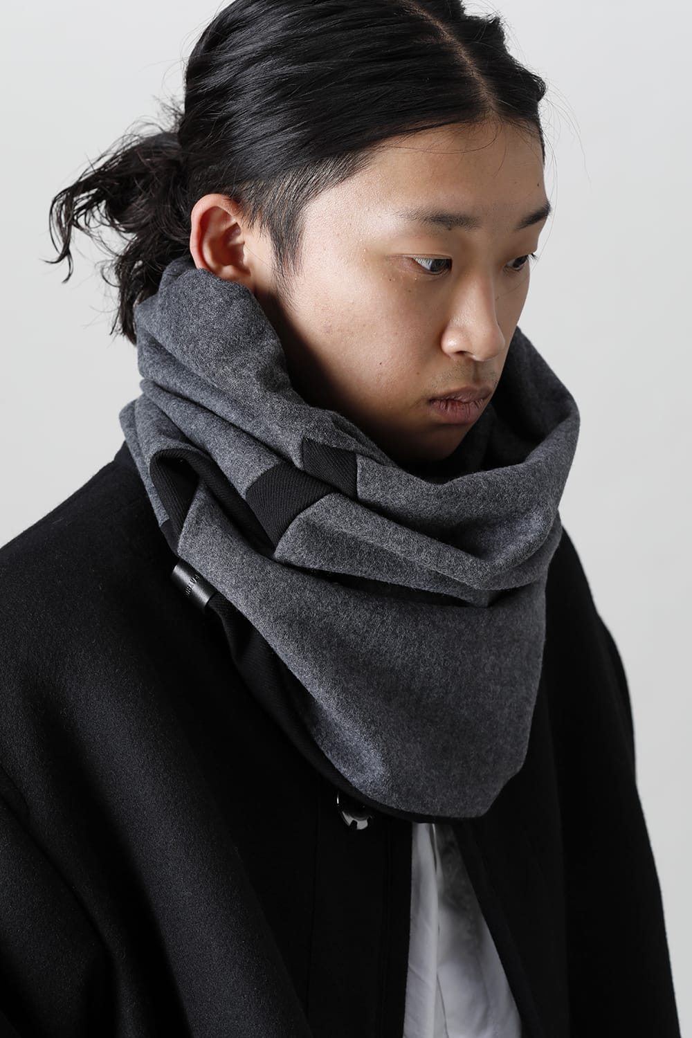 ジャージー スカーフ 'テープ' D.Gray