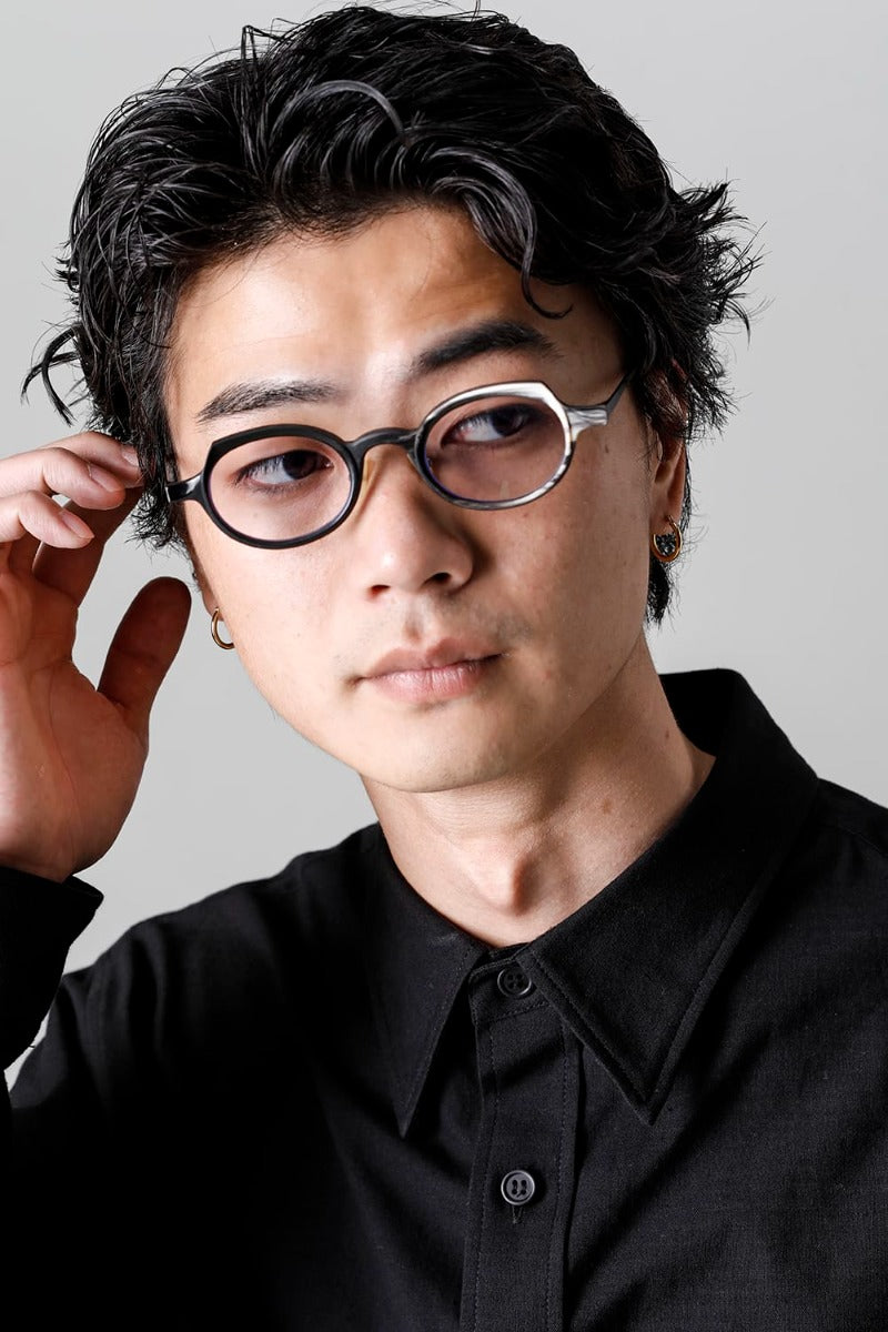 RG0090 / ブラック & ホワイト