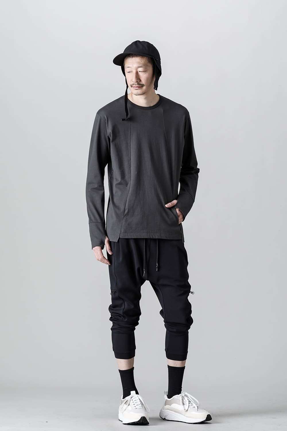 トレイル T Solid Gray