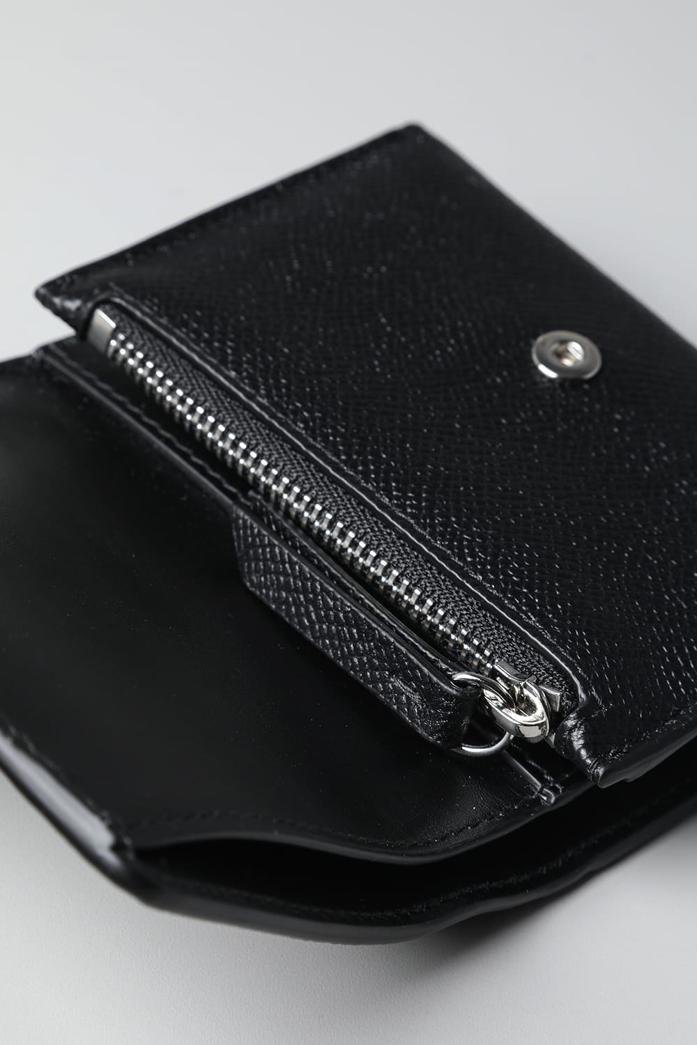 Zip Compact Tri Fold