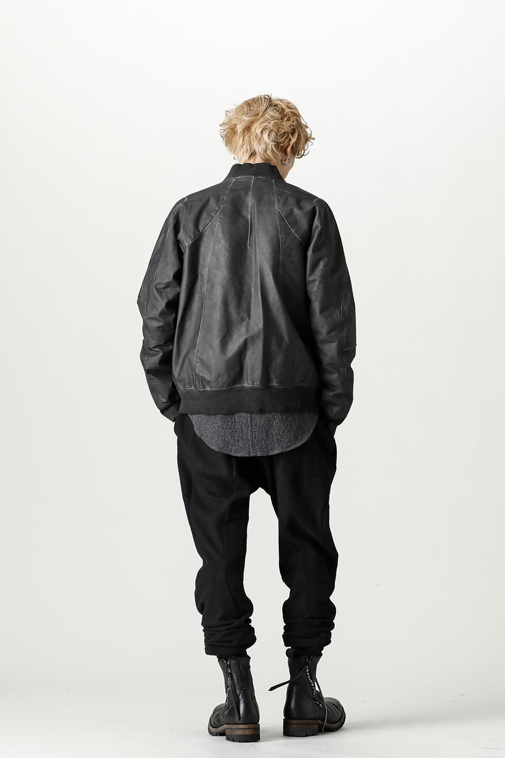 D.HYGEN×ARTEFACT Collaboration Item- Dye Horse Leather Bomber JKT Charcoal