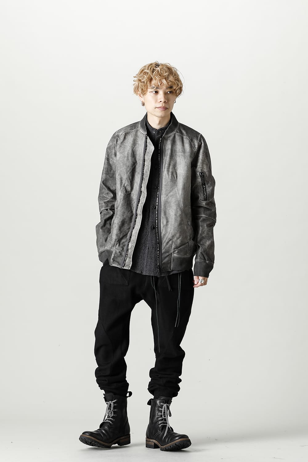 D.HYGEN×ARTEFACT Collaboration Item- Dye Horse Leather Bomber JKT Gray