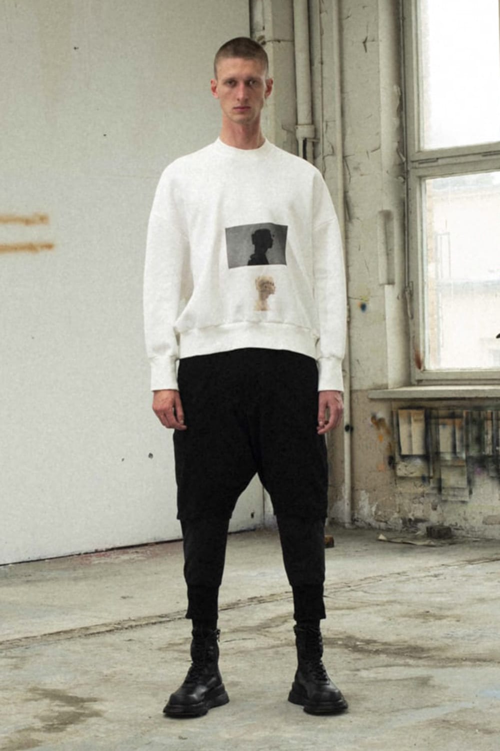 SEAMED SLEEVE PRINT SWEATSHIRT Off