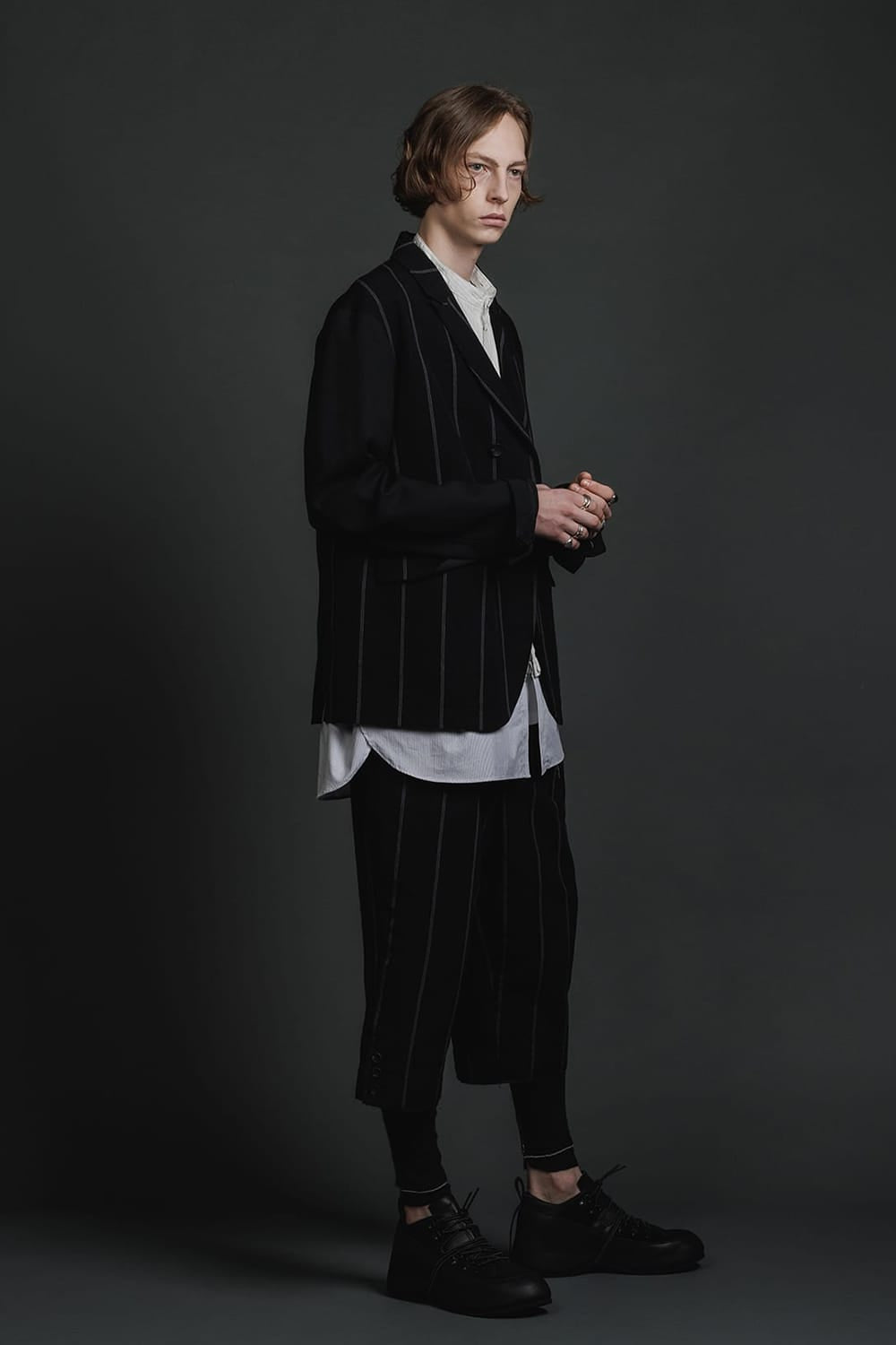 リネン/コットン ワイド クロップド トラウザー ブラックストライプ