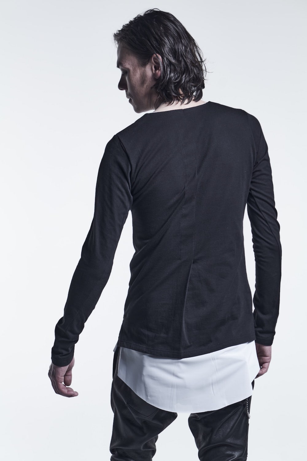 レイヤード フリルTシャツ ブラック/ホワイト