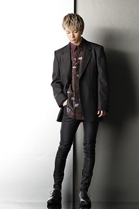 JOHN LAWRENCE SULLIVAN Back Buttoned Styling