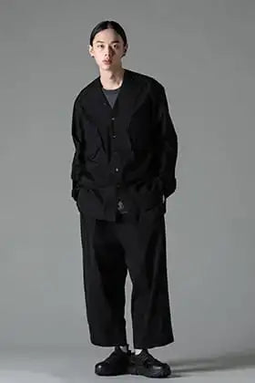 The Viridi-anne Cotton linen V-shirt BLACK coordination!