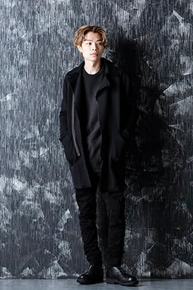 D.HYGEN 21SS リラックスオールブラックスタイル