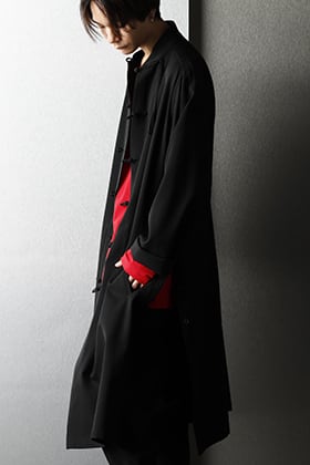 Yohji Yamamoto Black × Red coloring Casual styling
