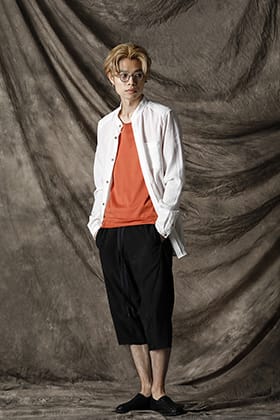 Individual sentiments White shirt styling in early summer