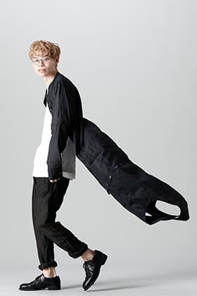 masnada 22SS：モジュラーシャツ＋ジレ ワクシードブラックスタイル