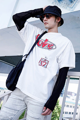 ©SAINT M×××××× × JULIUS 2022SS モノトーン レイヤードTシャツ スタイリング