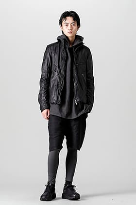 The Viridi-anne レザージャケット レイヤードスタイル