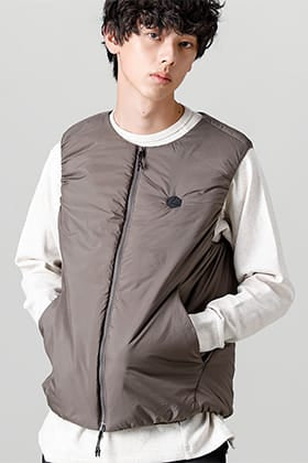 LANTERN ヒーティングベスト BLK/BROWNの着比べスタイル