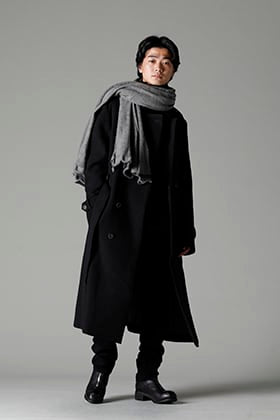 KLASICA, Forme D'expression: Trench coat style