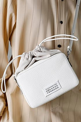 Details of Maison Margiela 5AC Camera Bag Medium "White"!