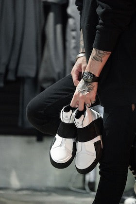 NILøS [ Multi Edge Sole Sneaker ] 再入荷 !!