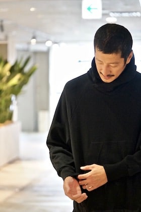 JULIUS 18A/W [ Combination MA-1 Hoodie ] styling.