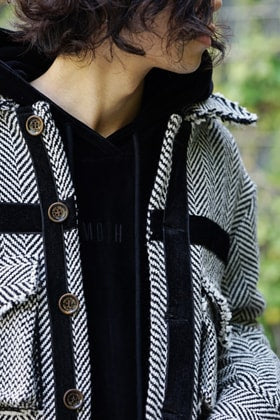 Song for the Mute Moth Print 4 Pocket Square Jacket x Moth Raglan Hoodie Styl