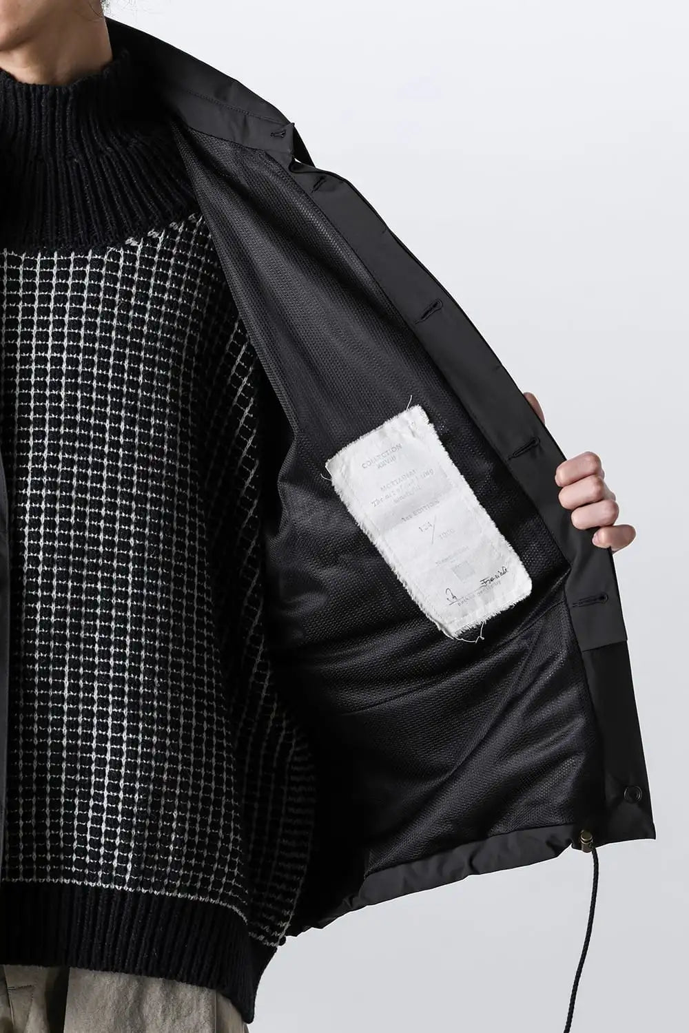 Harmattan Unisex Cropped Black