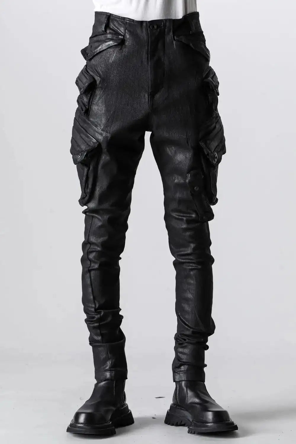 JULIUS-24SS-859PAM3-C-Black-1-70%-3042-NS-20240303