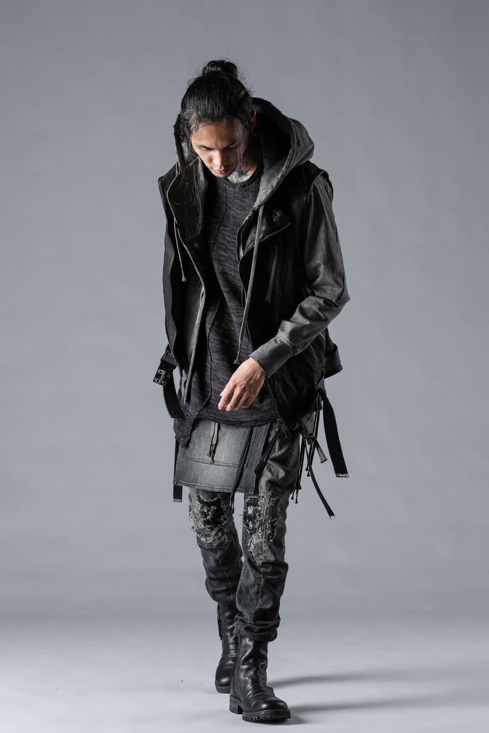 Ink-dyed Dense Knit Hooded Jacket