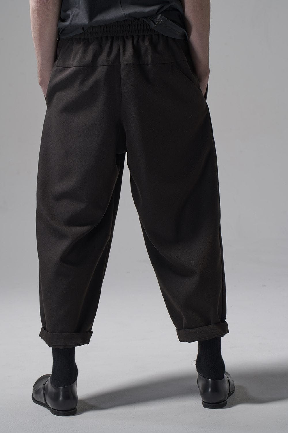 Baggy cropped pants Sculptured Wool gabardine