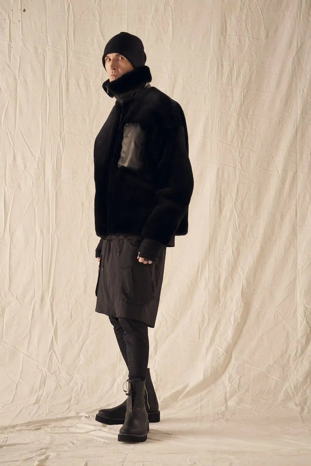 FASCINATE_THE R Limited Mouton Jacket Black