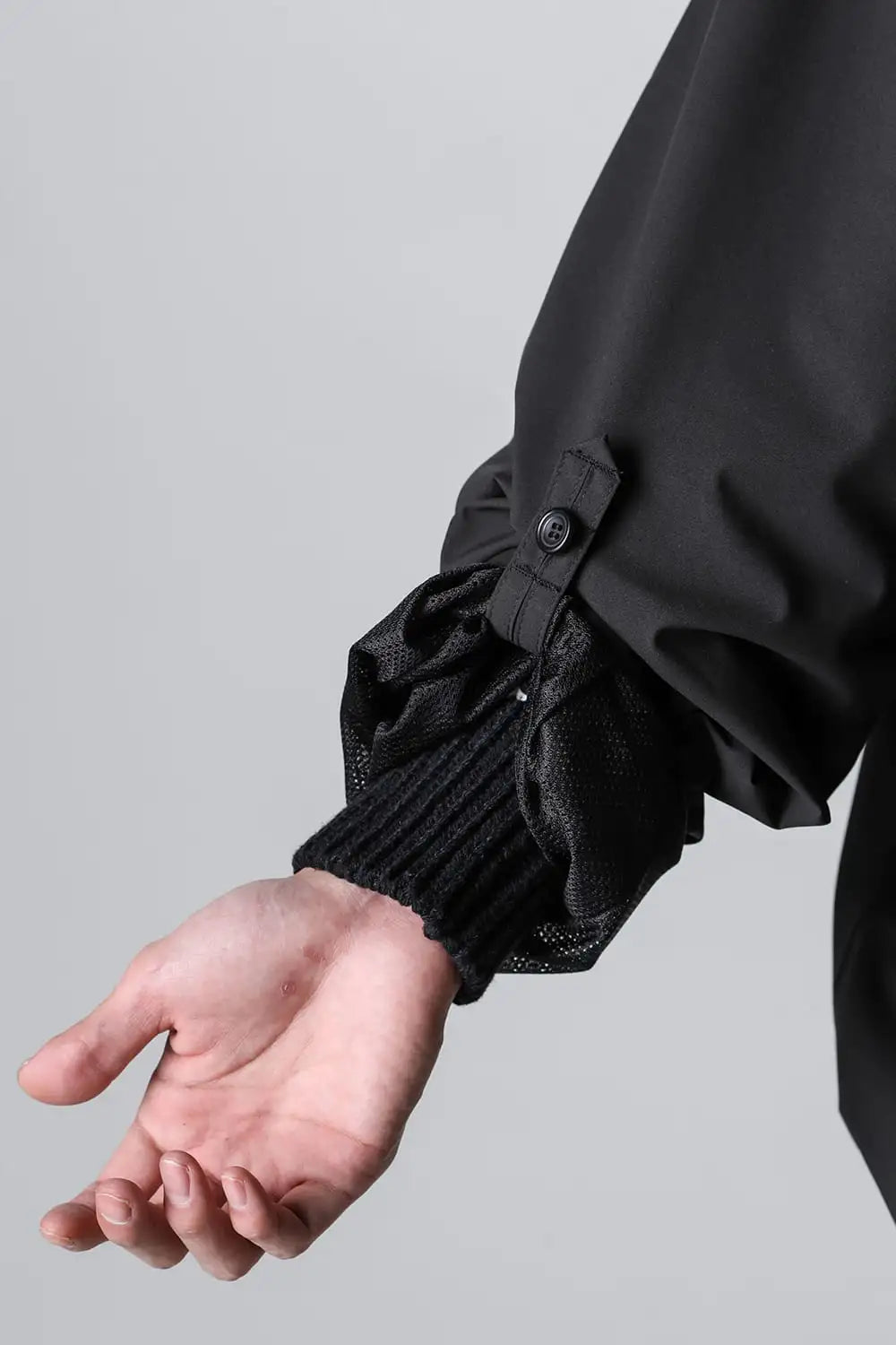 Harmattan Unisex Cropped Black