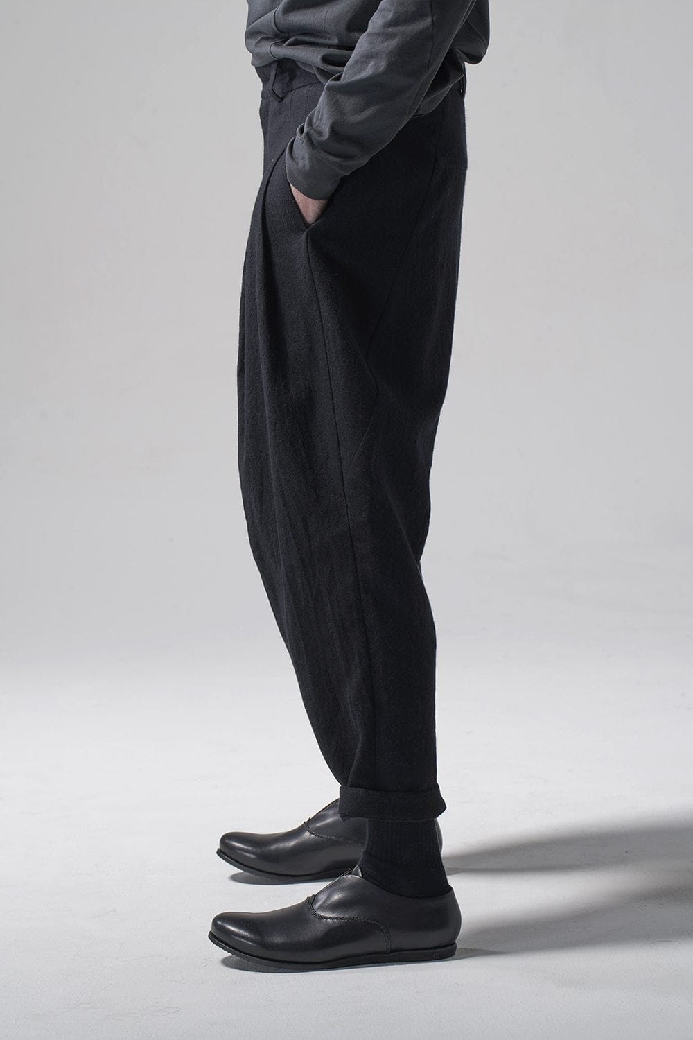 Cropped pants Virgin wool