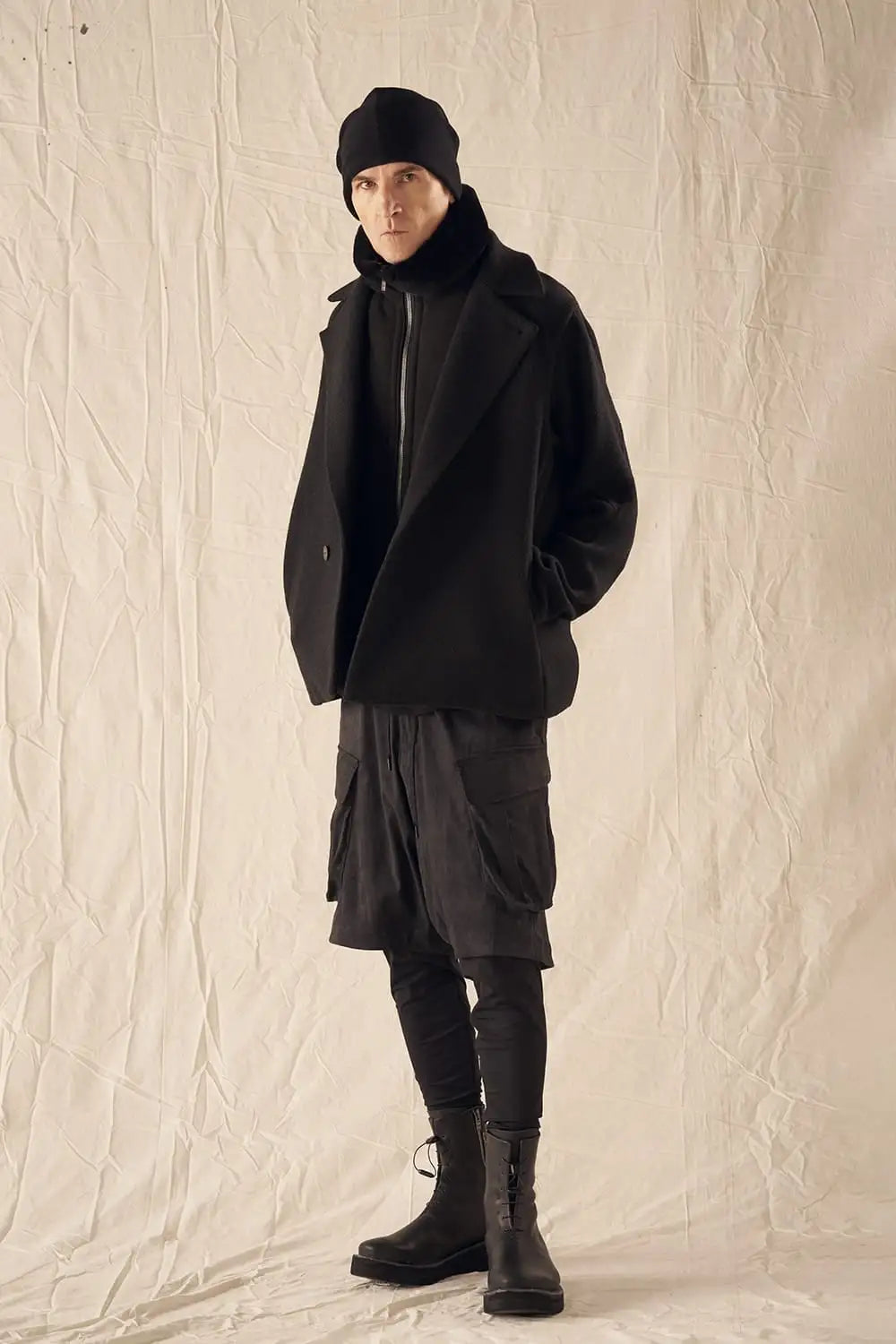 High neck  Vest Sheep Skin Black