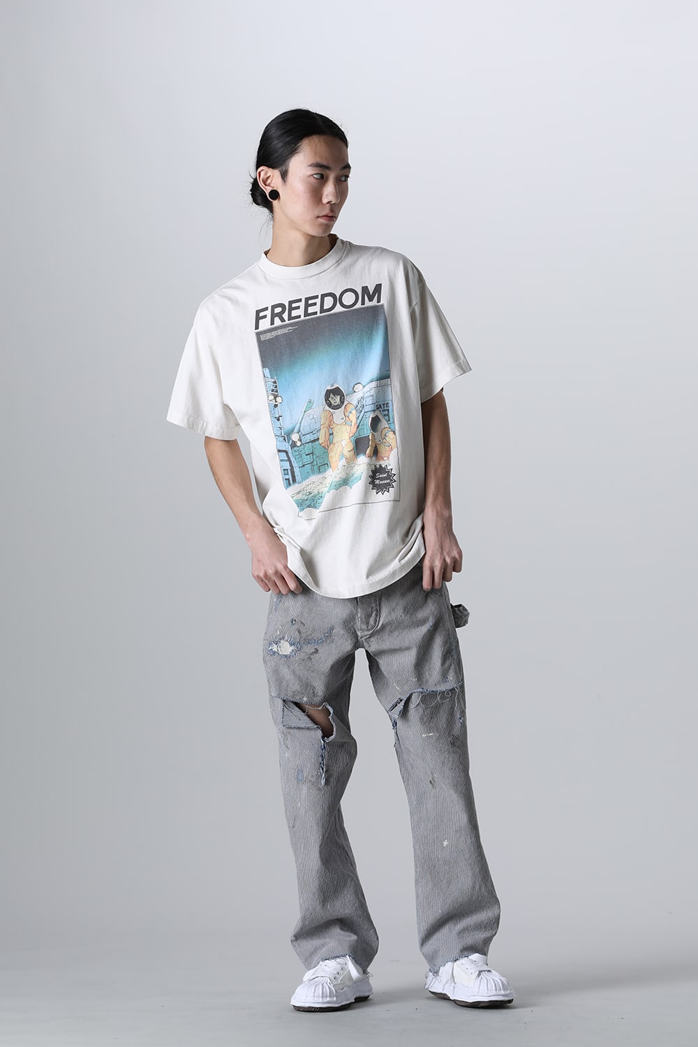 FREEDOM × SAINT Mxxxxxx ASTRO Short sleeve T-shirt