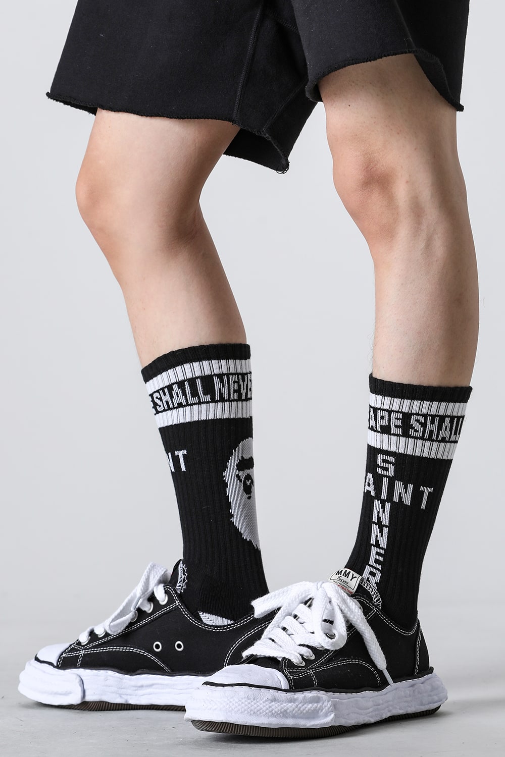 A BATHING APE® × SAINT Mxxxxxx Socks Black