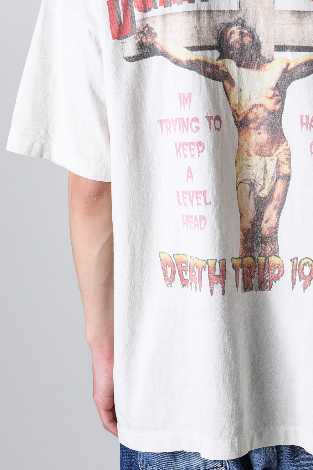 SAINT WAR Short sleeve T-shirt