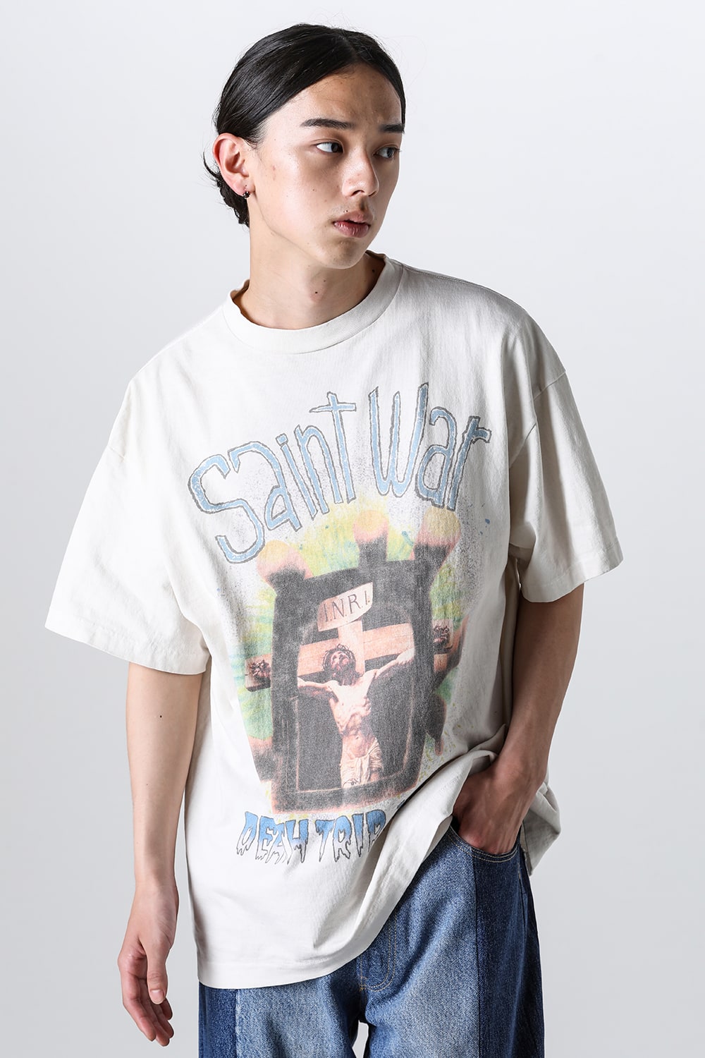 SAINT WAR Short sleeve T-shirt