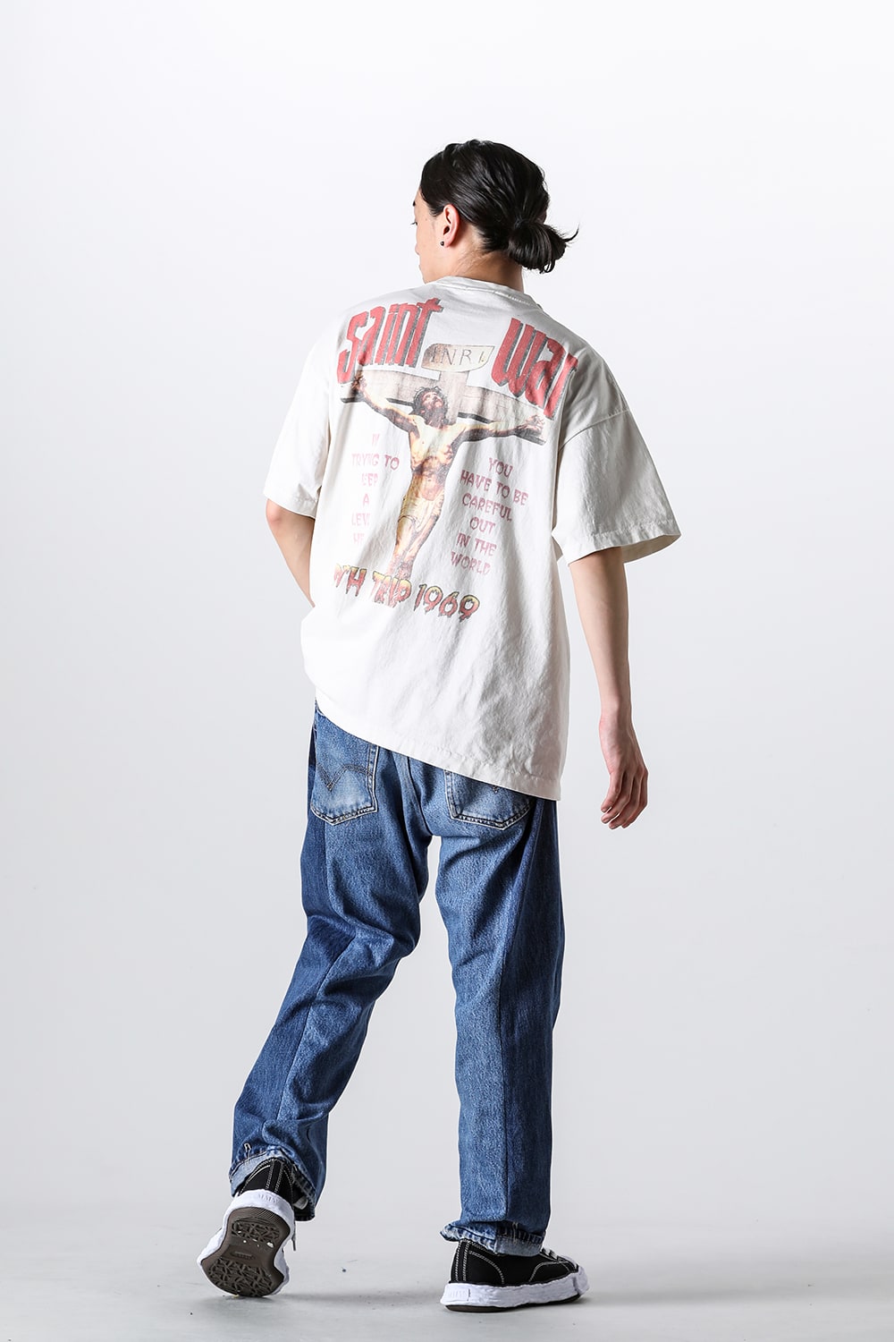 SAINT WAR Short sleeve T-shirt