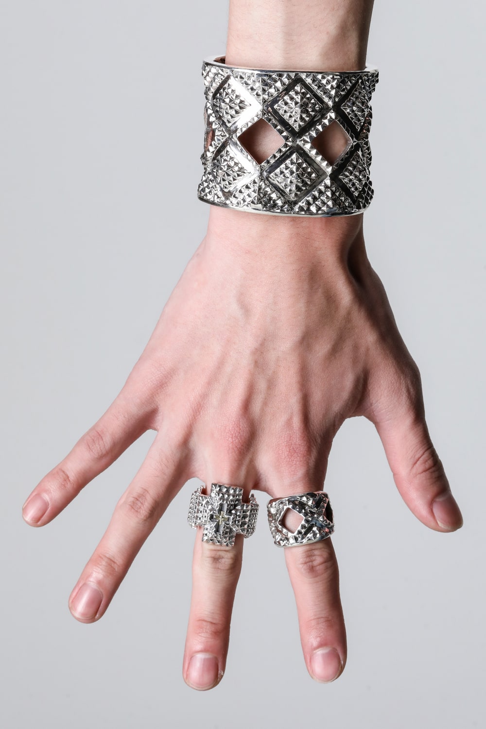 Element of instinct 7 Bangle