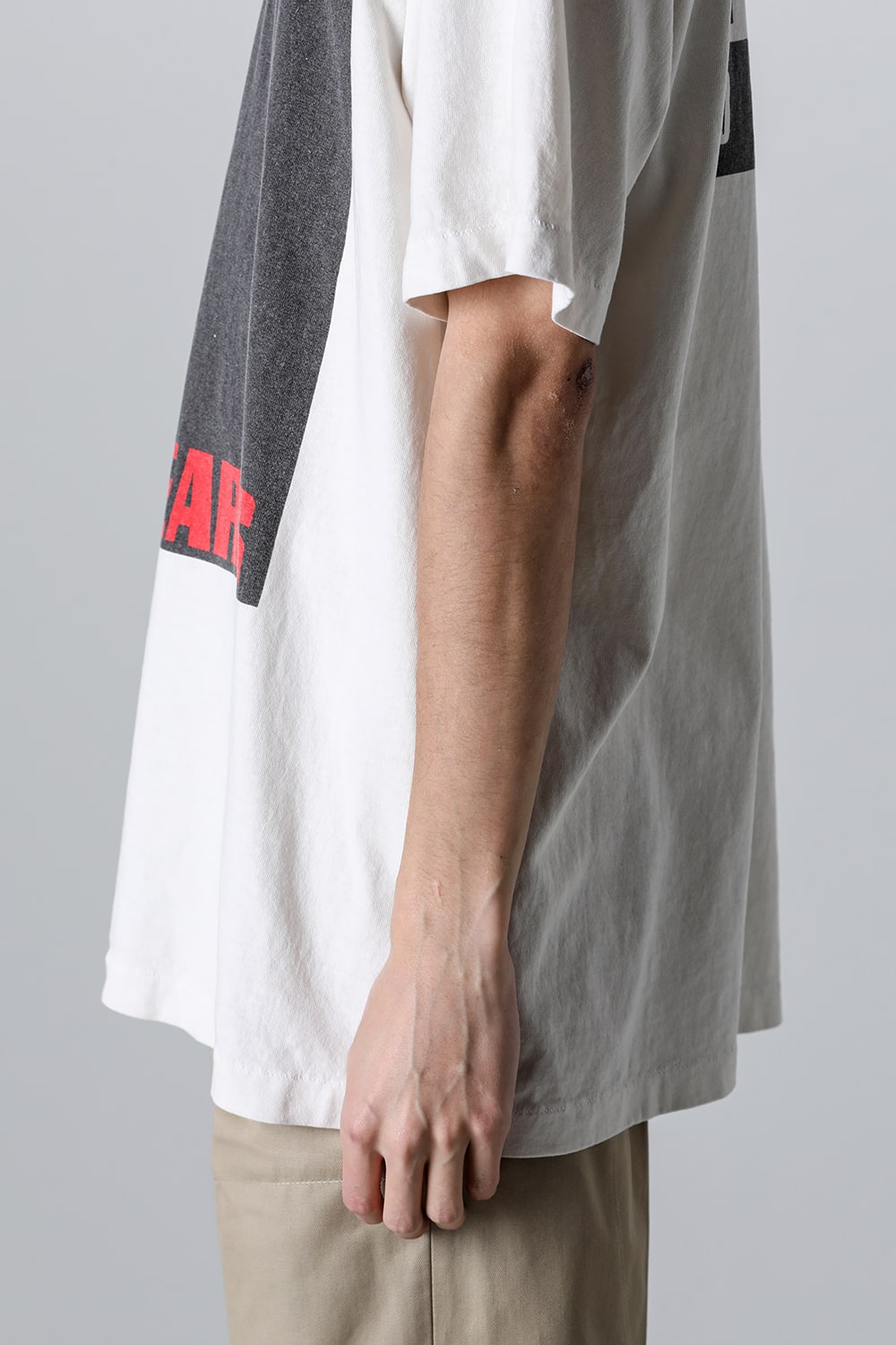 DENIM TEARS × SAINT Mxxxxxx LIVES CREW Short sleeve T-shirt