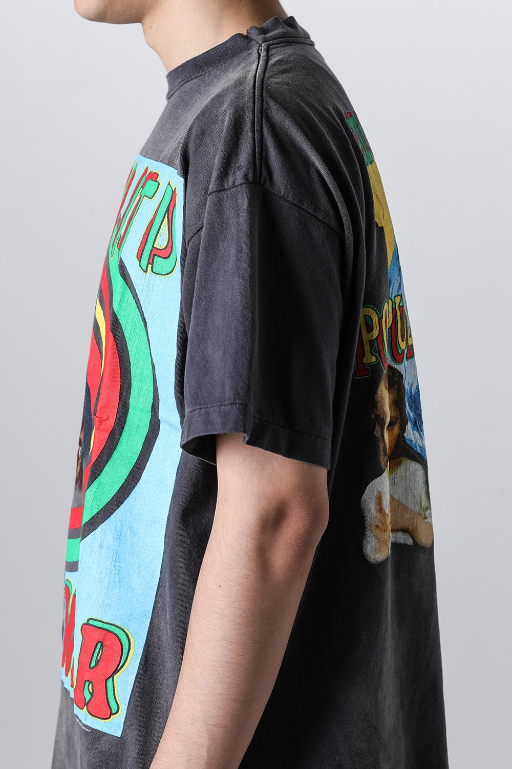 ON EARTH Short sleeve T-shirt