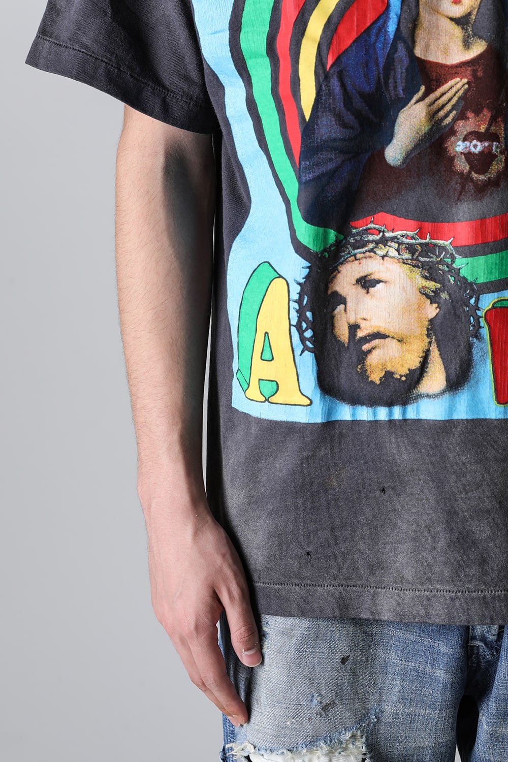 ON EARTH Short sleeve T-shirt