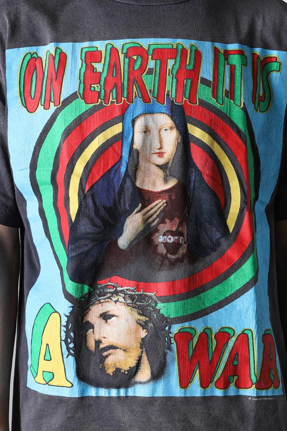 ON EARTH Short sleeve T-shirt