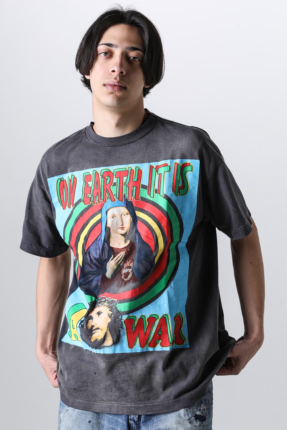 ON EARTH Short sleeve T-shirt