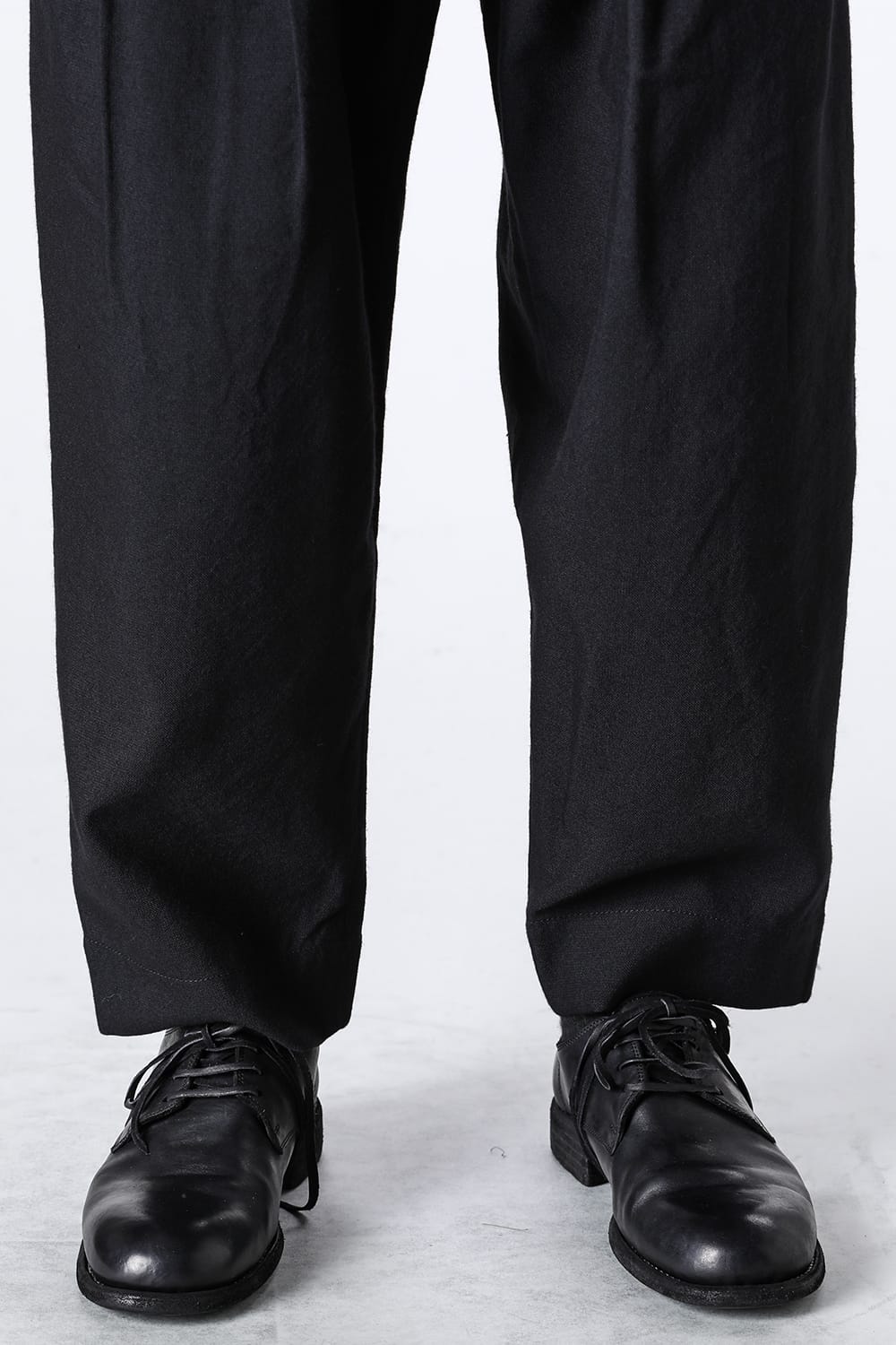 プリーテッド テーパード トラウザーズ