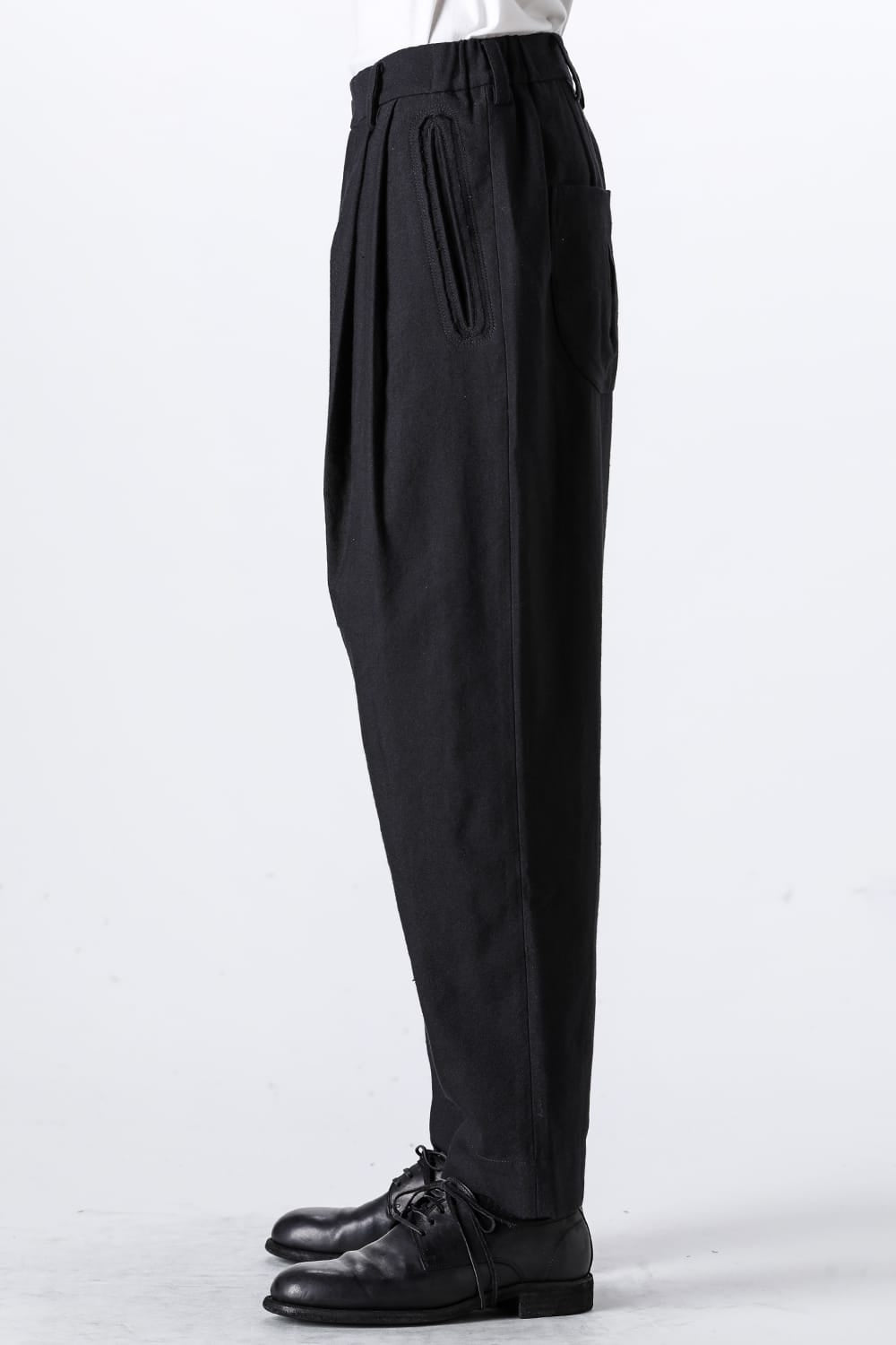 プリーテッド テーパード トラウザーズ