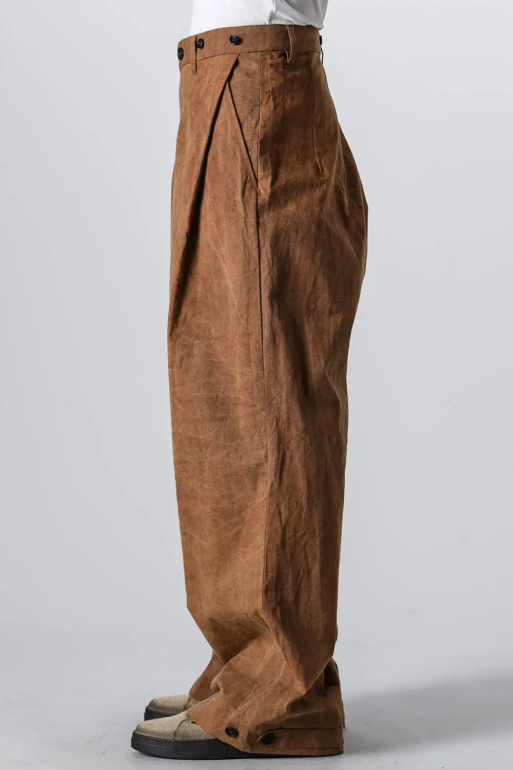 Side Tucked Wide Straight Trousers Kakishibu Brown