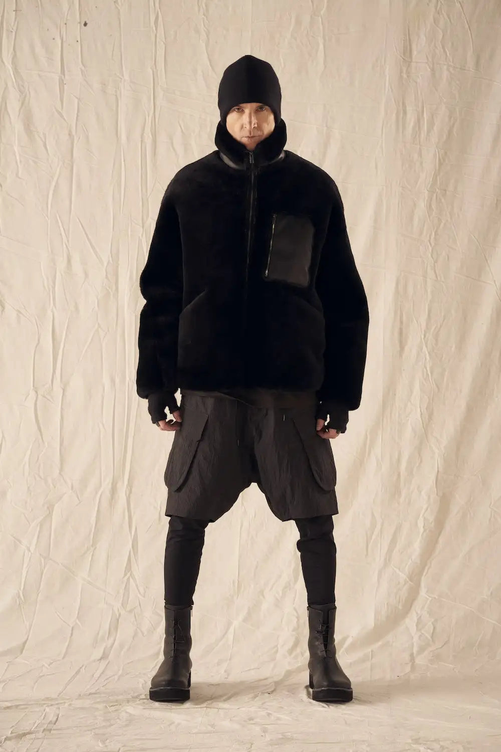 FASCINATE_THE R Limited Mouton Jacket Black