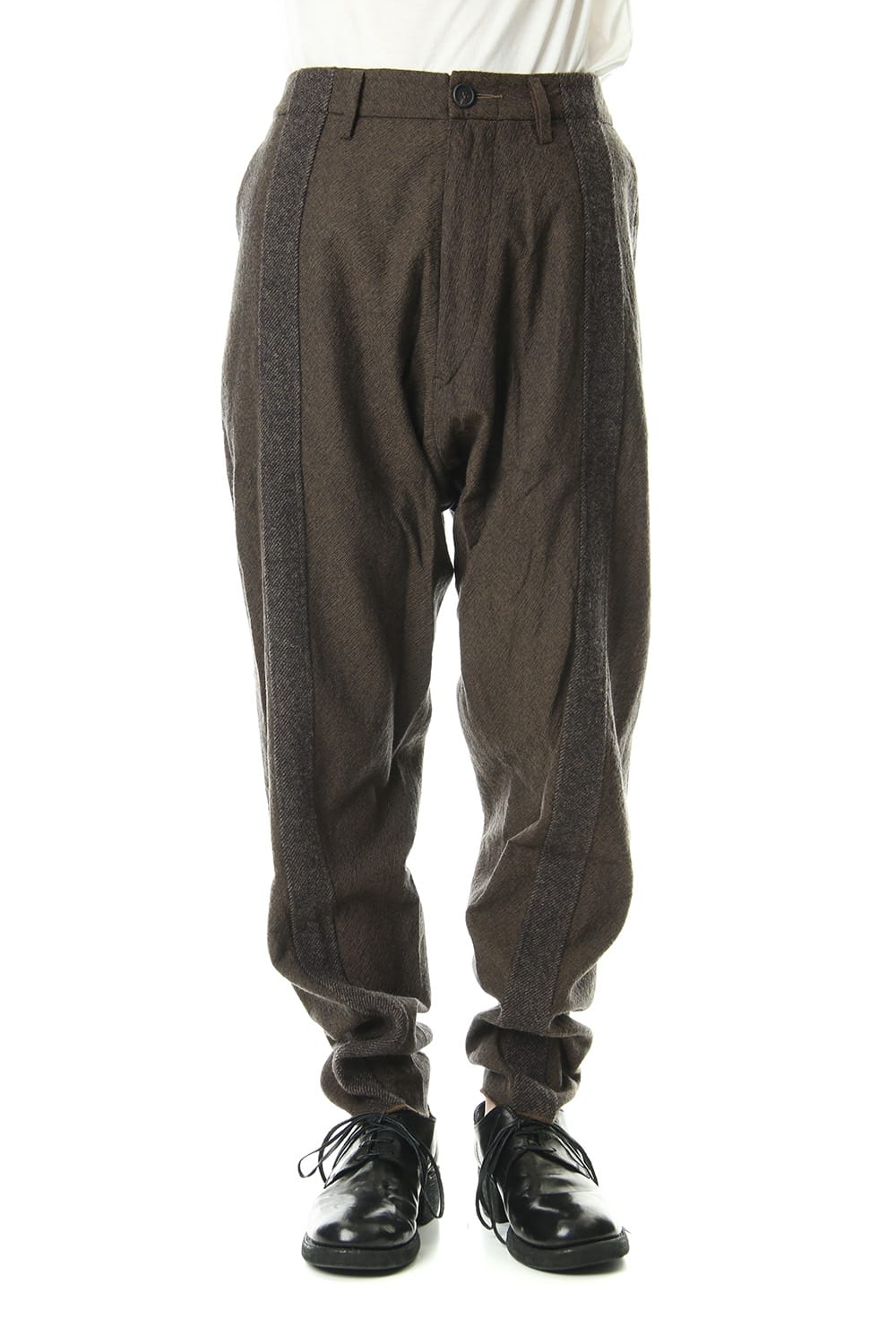 Line Tapered pants